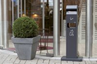 Abfallbehälter 8 l mit Aschenbecher 2 l mit Bodenmontagesatz