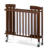 Limea Babybett Mahagoni – Kompaktes Hotel- & Kinderbett