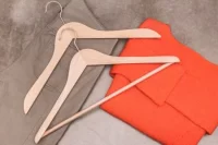 Profi Wooden Hotel Hanger with Bar and Clips lacquered 45 cm