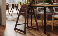 Foundations NeatSeat – Stapelbarer Kinderhochstuhl aus Holz
