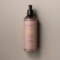 Lockable Holder for Pump System black