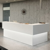 Kofferwagen Modern ø 38 mm Goldfarbig mit rotem Teppich