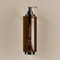 Ferragamo "Bianco Di Carrara" Shampoo mit versiegelter Pumpe, 380 ml